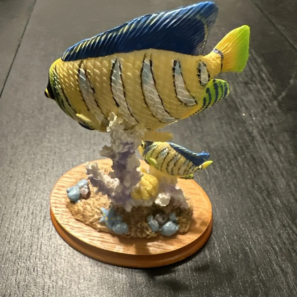Tropical Fish Figurine Resin With Wood Stand 5.25